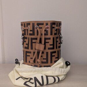 Mon Tresor Brown Leather Fendi Handbag - Bucket Bag